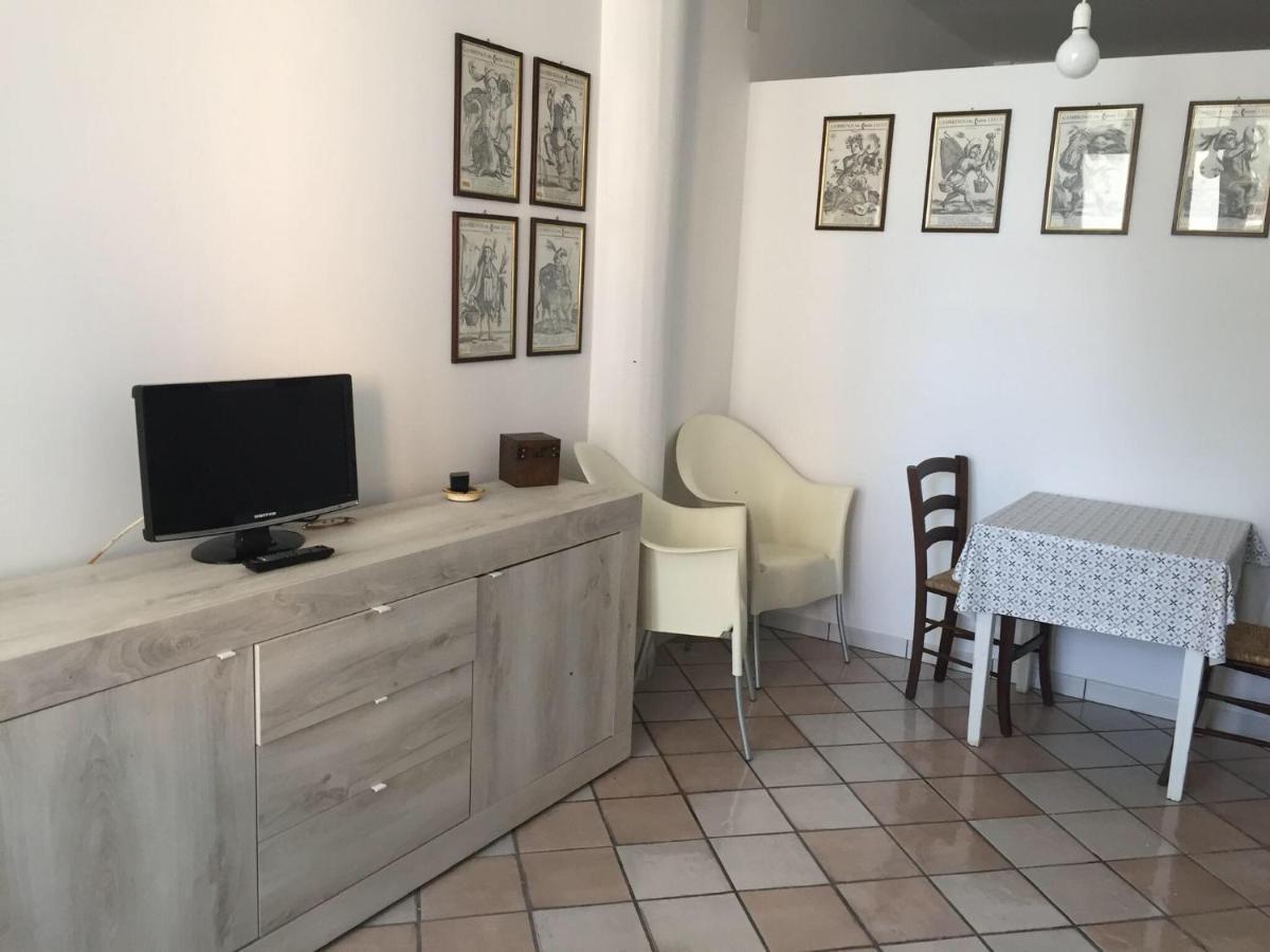 Affittasi Casa Vacanza A Casa Di Emma Леверано Екстериор снимка